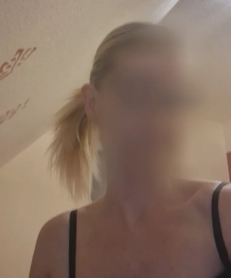 Frida, 28