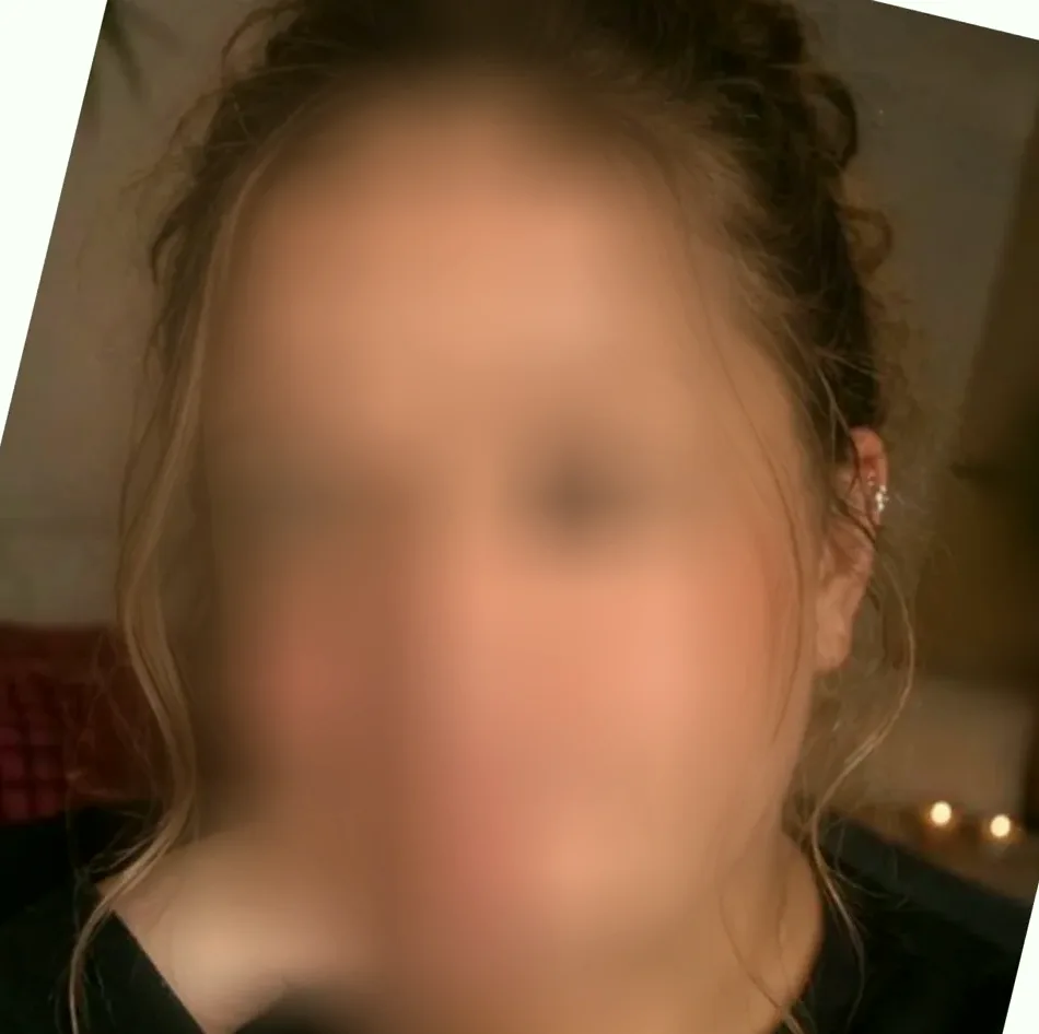 Madeleine, 27