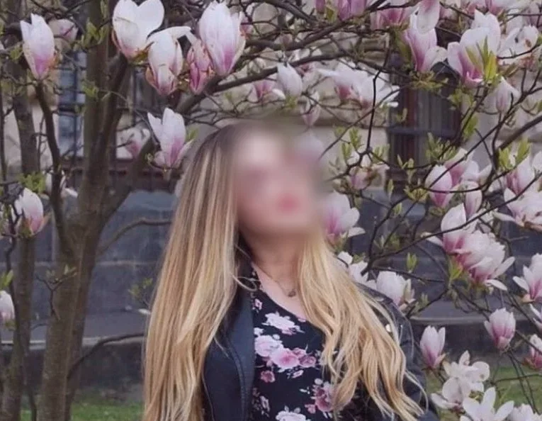 Signe, 25